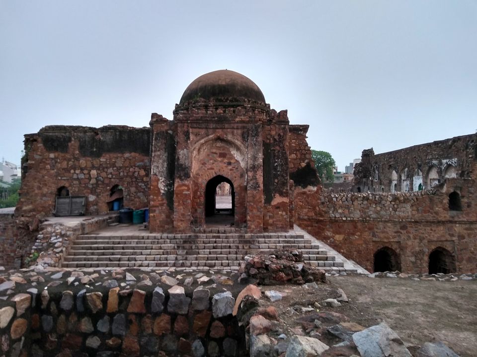 Photo of Exploring the 'Djinns' of Ferozabad by Curvy_bongshell