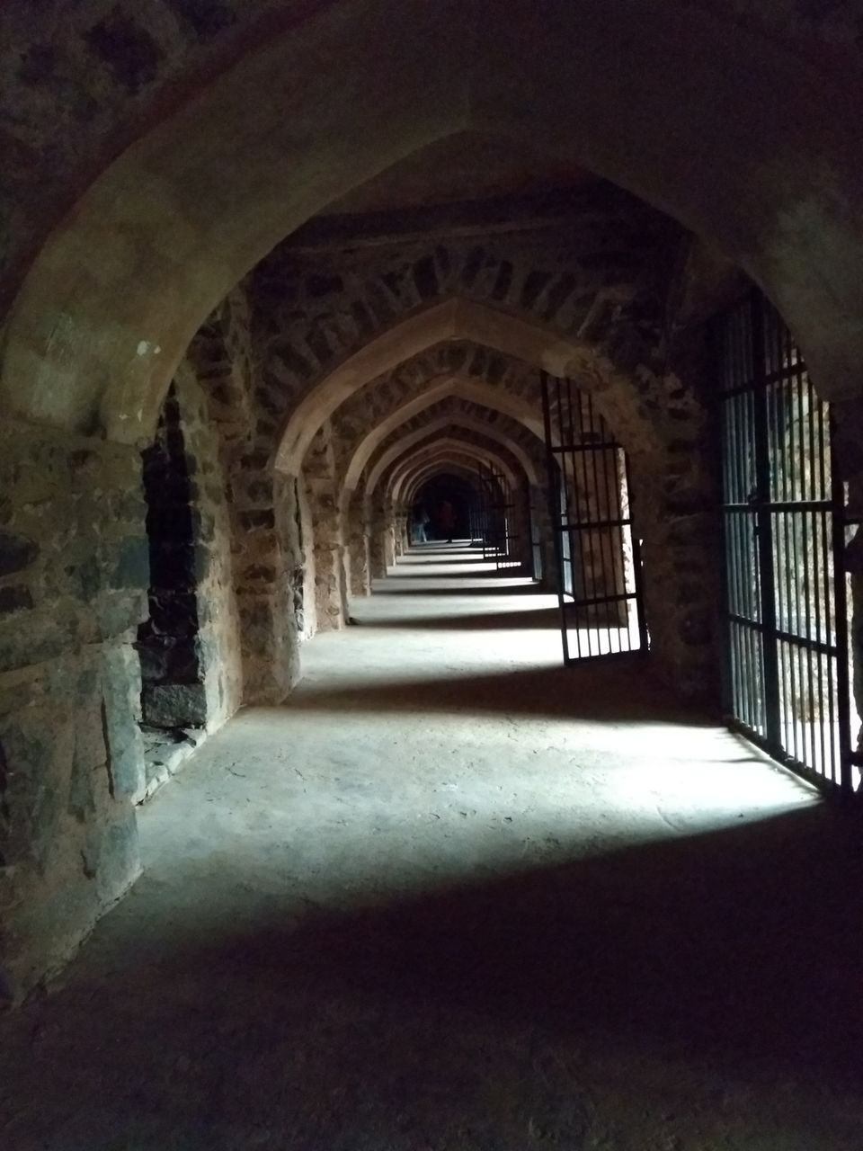 Photo of Exploring the 'Djinns' of Ferozabad by Curvy_bongshell