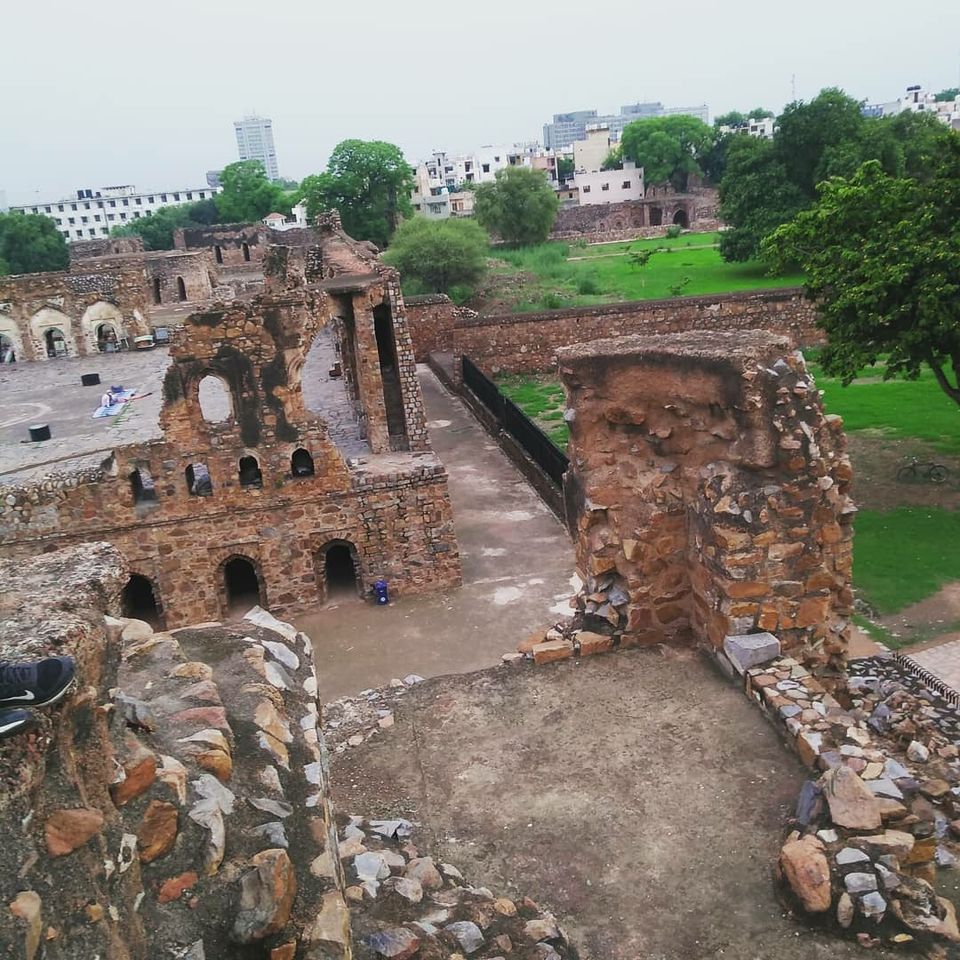 Photo of Exploring the 'Djinns' of Ferozabad by Curvy_bongshell