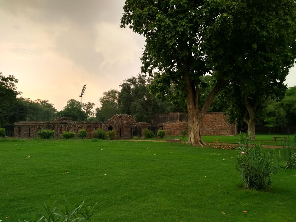 Photo of Exploring the 'Djinns' of Ferozabad by Curvy_bongshell