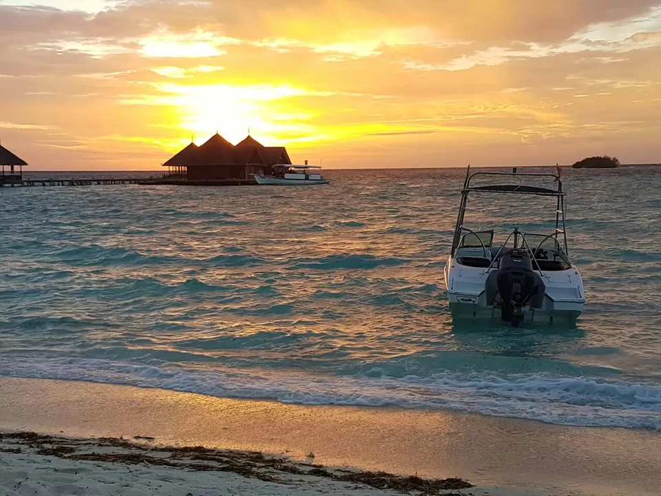 Photo of My first ever abroad trip! Mesmerising Maldives by Samapti Das | @curvy_bongshell