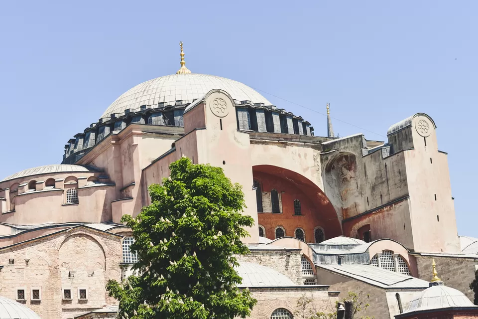 Photo of Binbirdirek Mahallesi, Sultanahmet Square, Sultan Ahmet Parkı, Fatih/Istanbul, Turkey by foovelnus