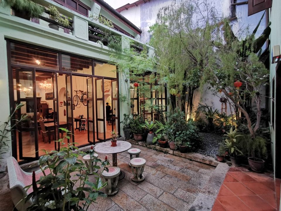Photo of East Indies Mansion, Lebuh China, Georgetown, George Town, Penang, Malaysia by Debanjali Sajal