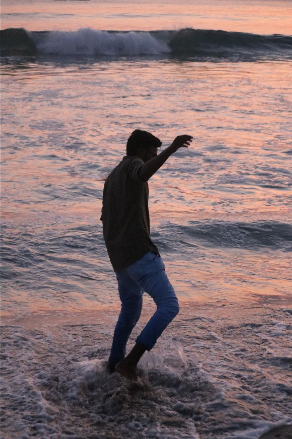 Photo of Bechtel Beach, Okhamadhi, Gujarat, India by Arpan Shah