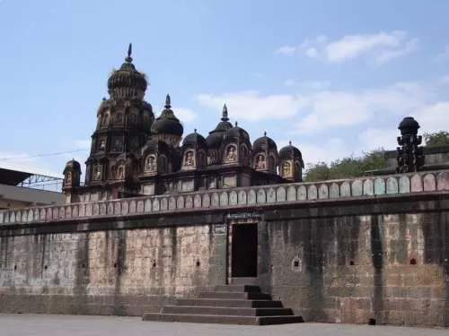 Photo of Dholya Ganapati Mandir, Ganpati Ali, Wai, Maharashtra, India by Nidhi Saini