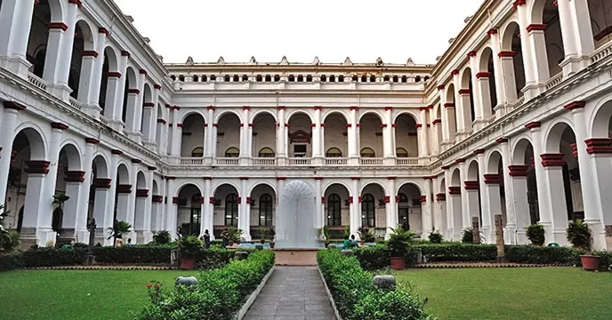 Photo of Indian Museum, Jawaharlal Nehru Road, Colootola, New Market Area, Dharmatala, Taltala, Kolkata, West Bengal, India by IT IS A BLOG