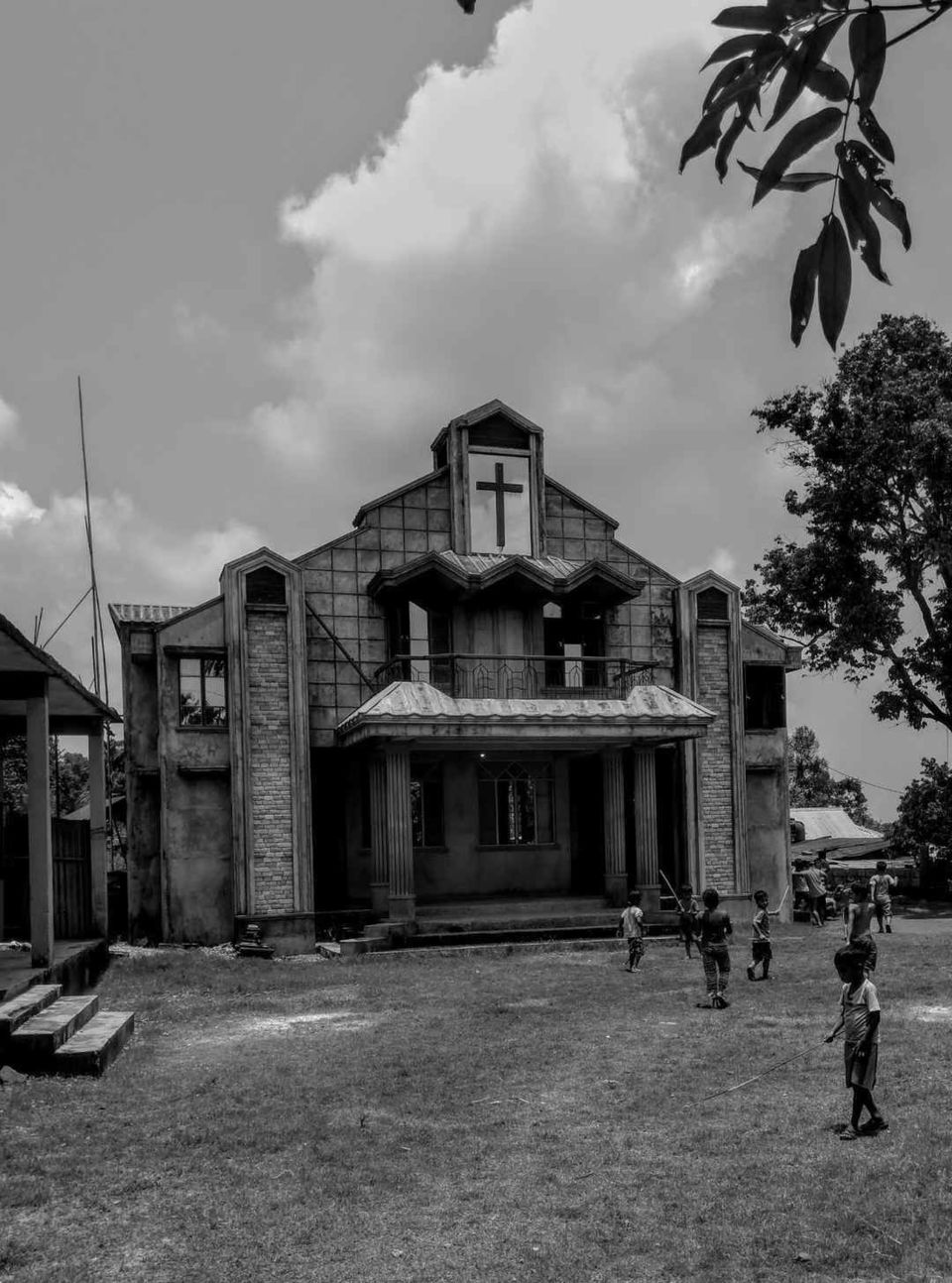 Photo of Mawlynnong, Meghalaya, India by Apratim Kundu