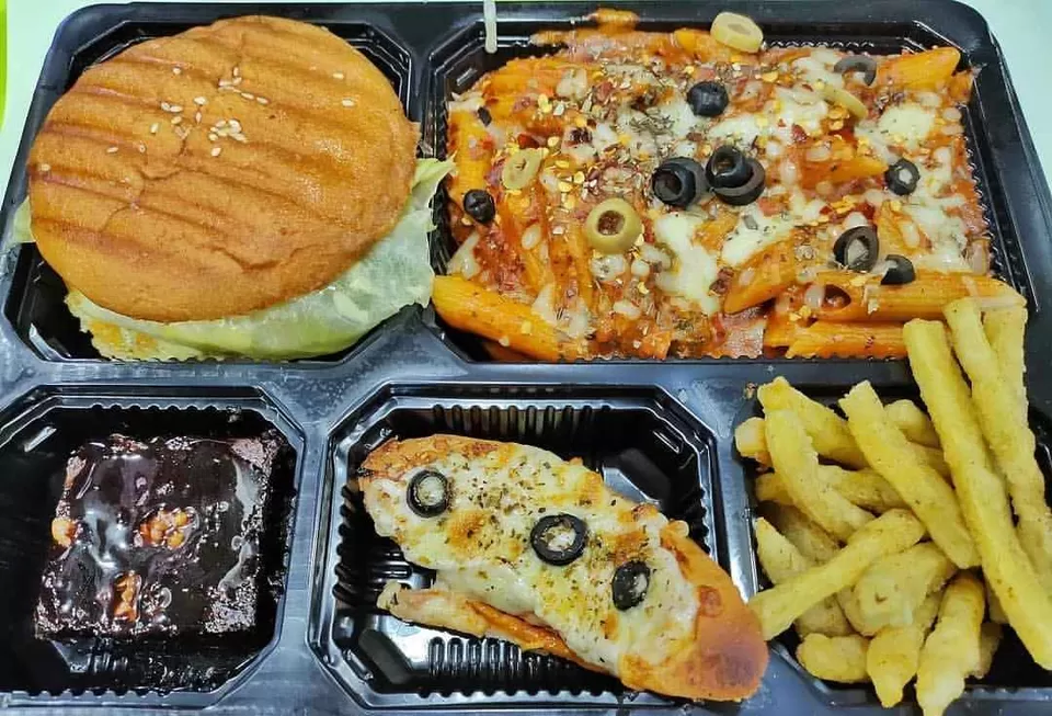 Photo of Go Pappe, Sector 3, Pocket 11, Sector 3, Rohini, Delhi, India by Samarth Arora