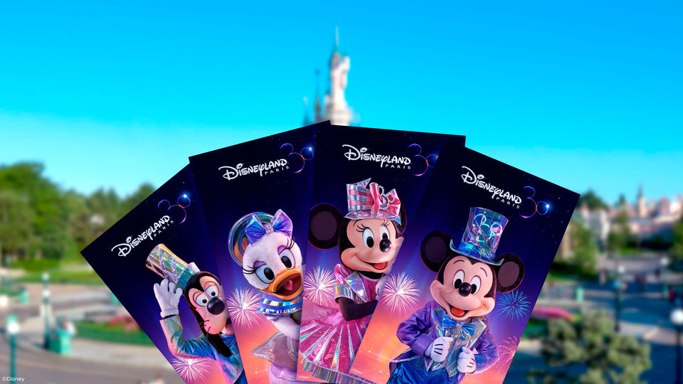 Photo of Enjoy The Luxurious Shopping, The Glamour And The Panache Of Paris At This Magical Place 4/4 by Disneyland Paris