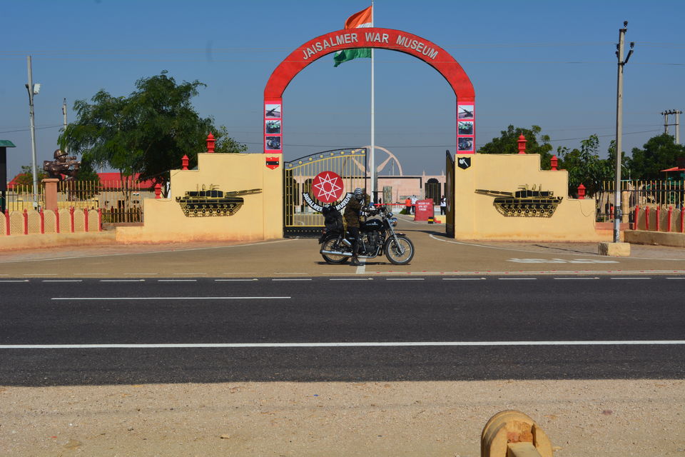 Photo of Gadisar Lake, Postal Colony, Jaisalmer, Rajasthan by The Traveller
