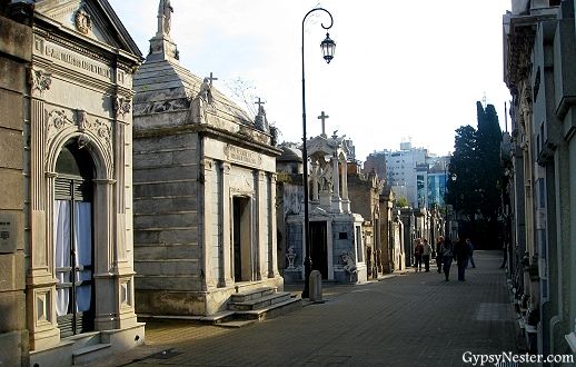 Photo of I See Dead People in Buenos Aires by David & Veronica