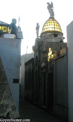 Photo of I See Dead People in Buenos Aires by David & Veronica