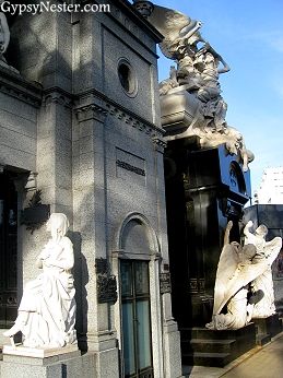 Photo of I See Dead People in Buenos Aires by David & Veronica