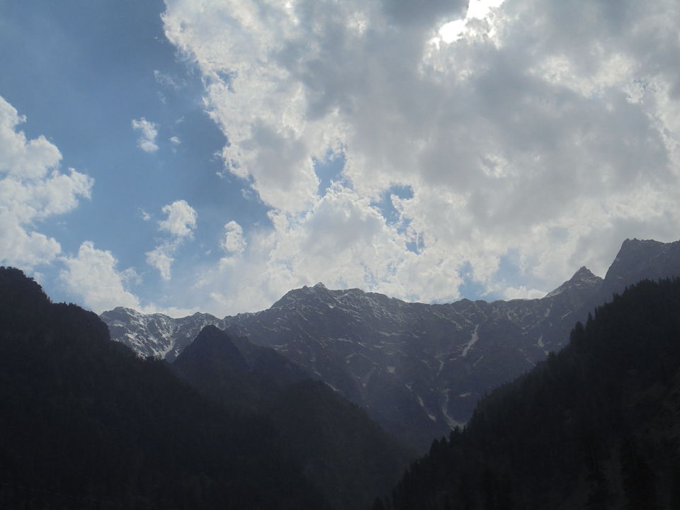 Photo of Escape the summer in the hills of Manali 16/19 by Rohit Rajpal