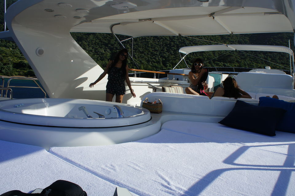 Photo of 8 sisters in Greece and Turkey 4/16 by The Pravasi