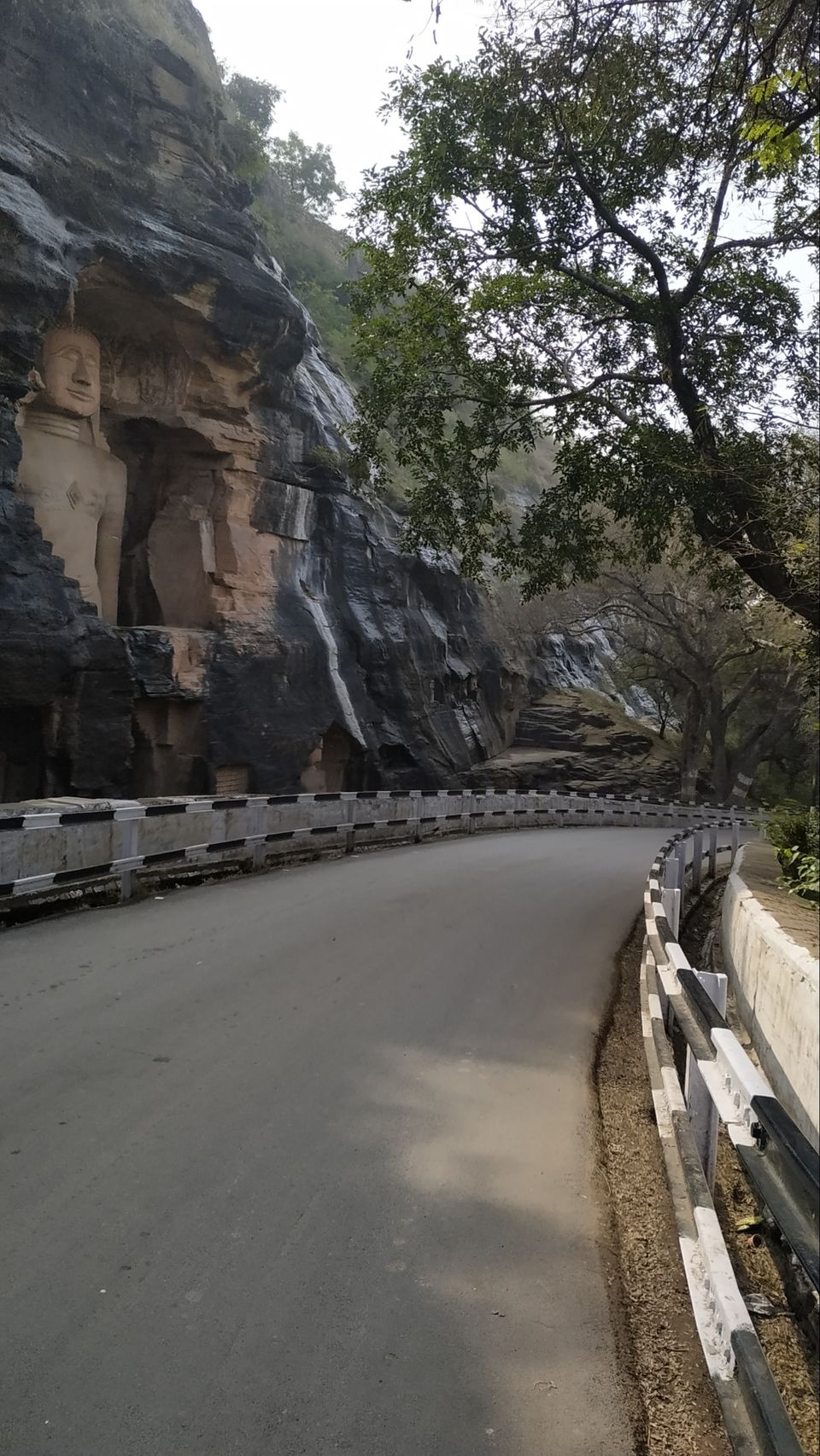 Photo of ग्वालियर : जहां हर पत्थर में इतिहास बसा है। by Garvika d rover couple