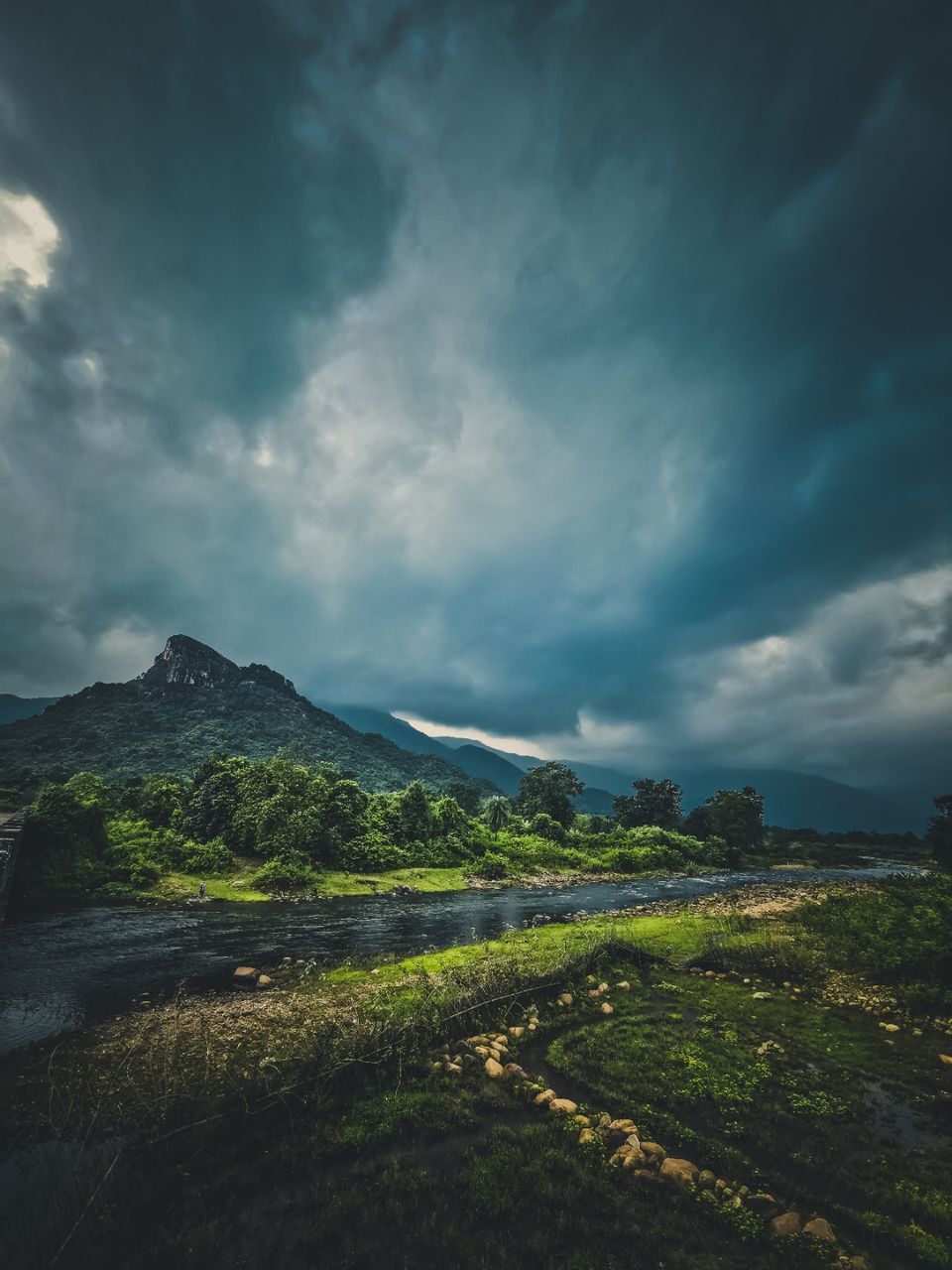 Photo of DEVKUND WATERFALL, ODISHA - SOLO BIKE RIDE by VISORDOWN MOTOVLOGS