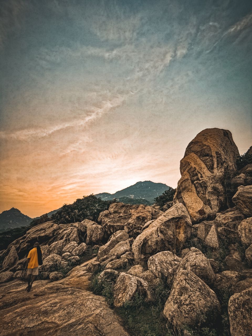 Photo of DEVKUND WATERFALL, ODISHA - SOLO BIKE RIDE by VISORDOWN MOTOVLOGS