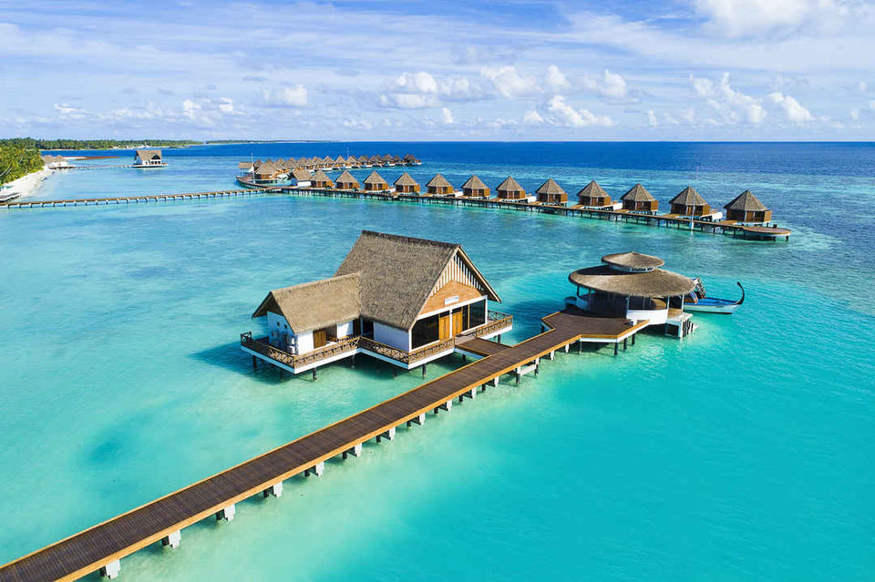 Photo of Only The Best For Bae! This Travel Company Curates the Best Honeymoon Deals Based on Your Budget 1/2 by Priya Pareek