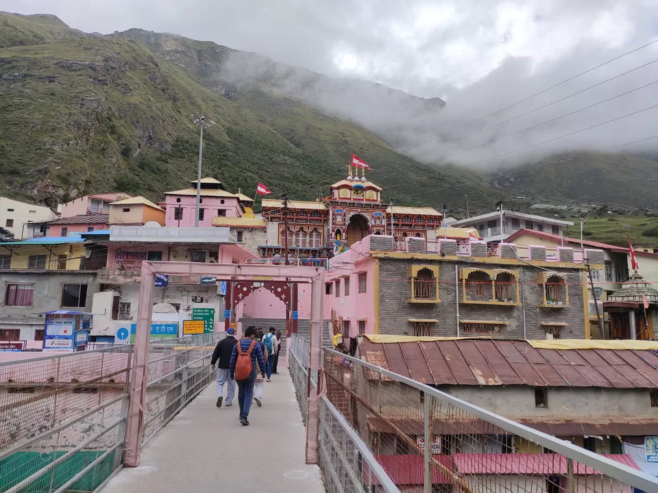 Photo of Tapt Kund Hot Water Spring, Badri to Mata Murti Road, Badrinath, Uttarakhand, India by Aman Sain