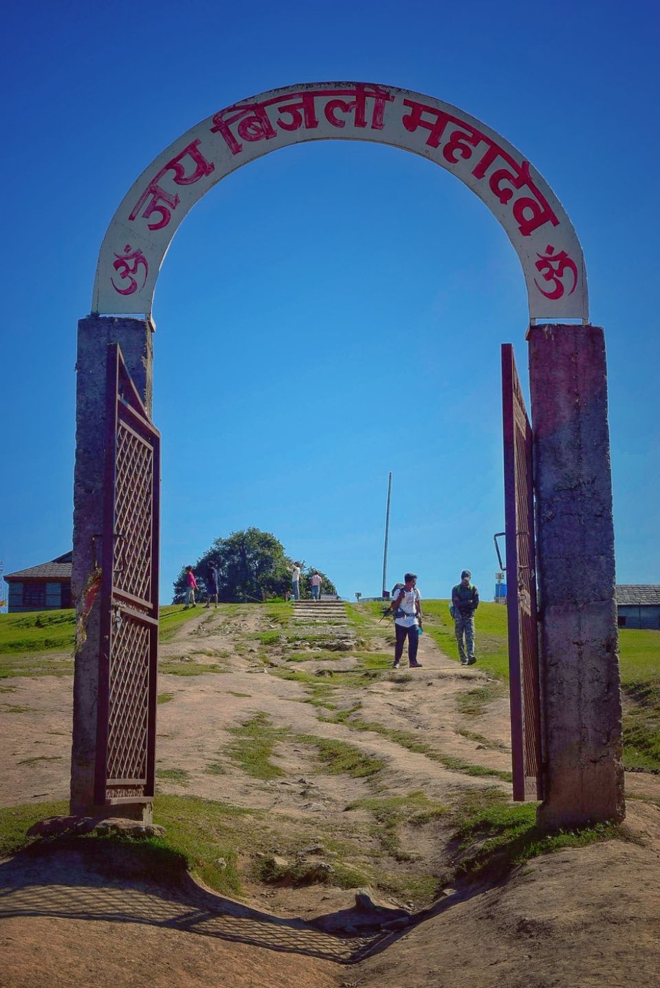 Photo of Bijli Mahadev Temple, Kashawri, Himachal Pradesh, India by Tushar