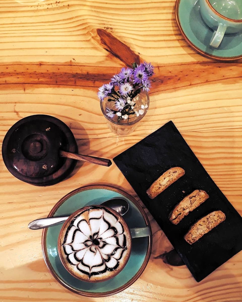 Photo of 5 Best Cafes in Mumbai that All Coffee Lovers Must Try!! #foodtrail #coffee 1/1 by Soumi Sinha