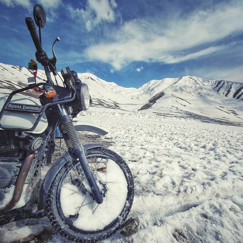 Photo of Kunzum Pass, Dhar Thachakarpo, Himachal Pradesh by Dhruv Sharma