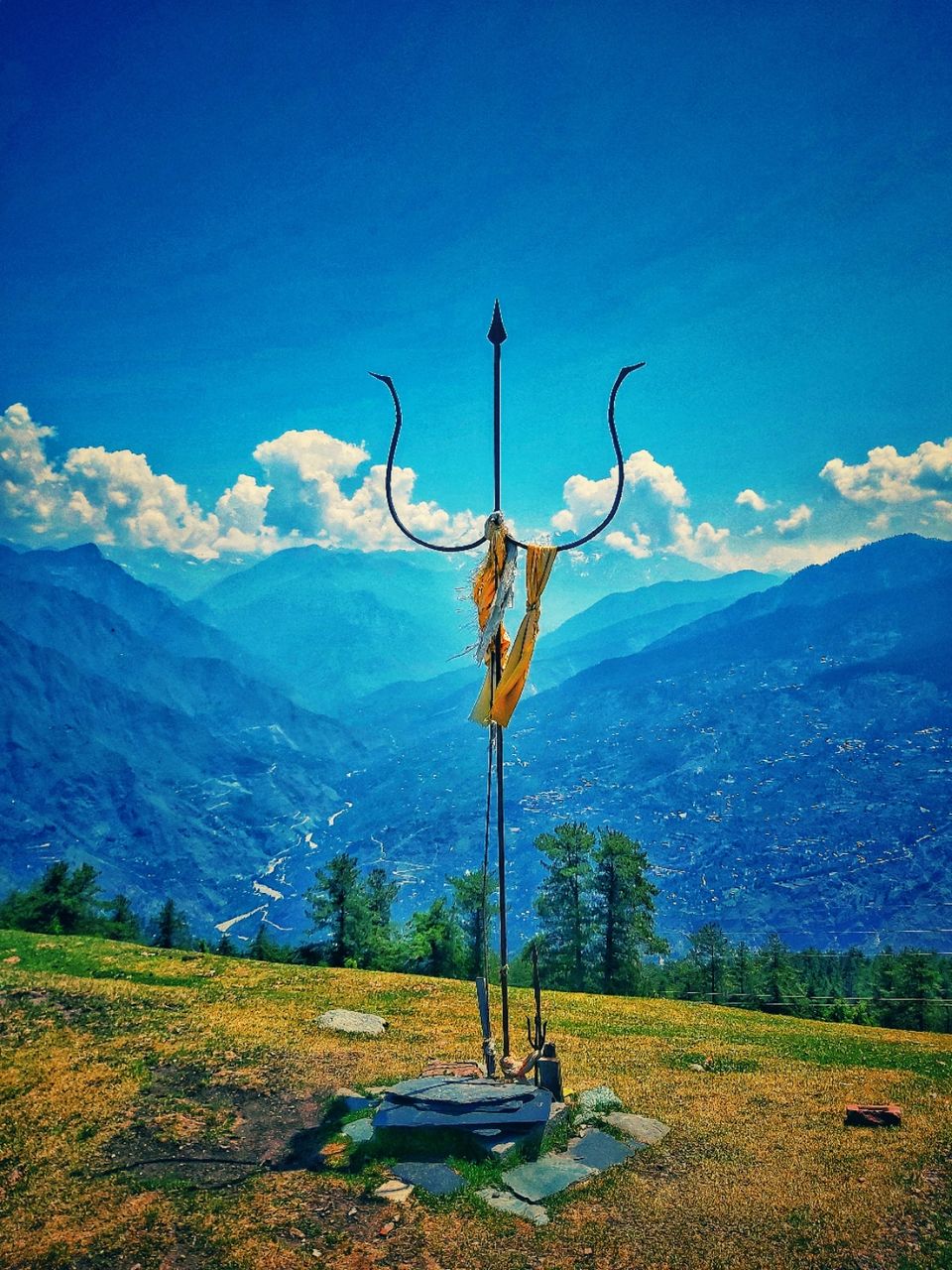 Photo of Bijli Mahadev Temple, Kashawri, Himachal Pradesh, India by Dhruv Sharma