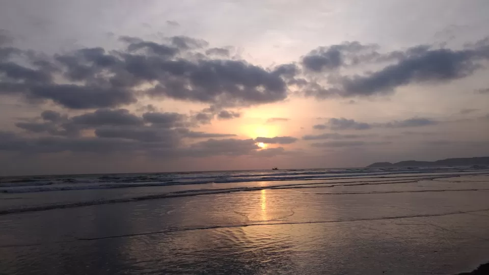 Photo of Srivardhan Beach, Maharashtra by Nupur Agrawal