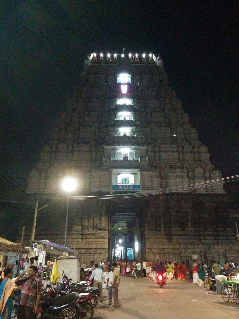 Photo of Giripradakshina in Tiruvannamalai along with Kanchi 7/7 by Prakash