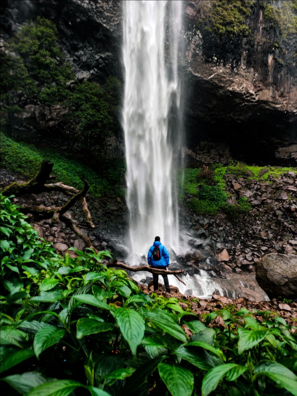 Photo of Surrender to the flow🌈#waterfallstory by Atul Patil