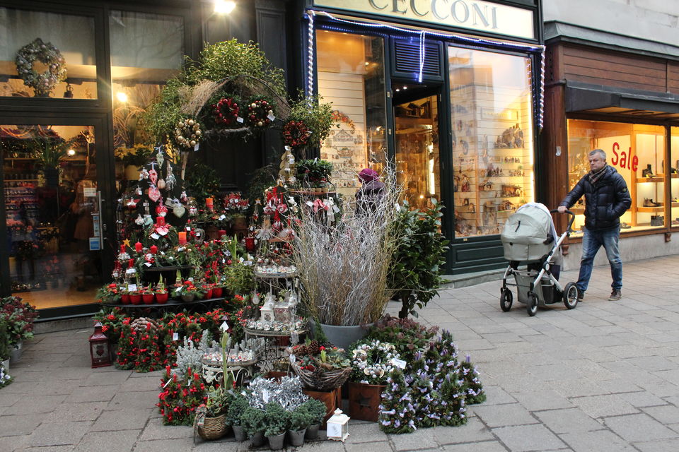 Photo of "Winter Budget Trip to Europe" 6 cities & 20 days – Eastern, Central & Western Europe 3/214 by Rikita Parikh