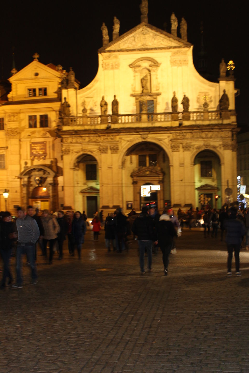 Photo of "Winter Budget Trip to Europe" 6 cities & 20 days – Eastern, Central & Western Europe 40/214 by Rikita Parikh