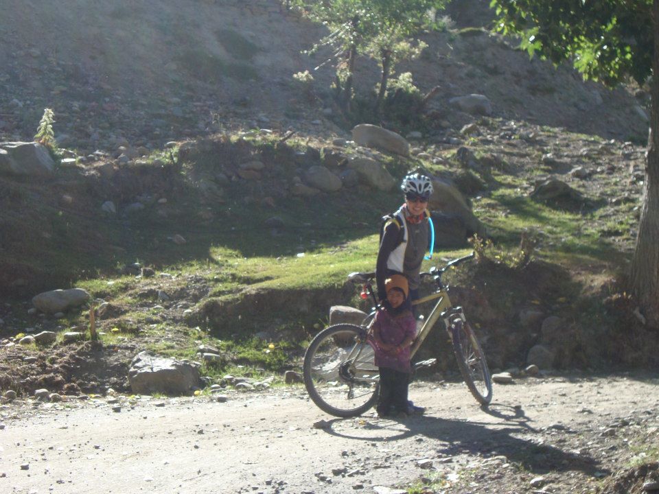 Photo of Cycling trip to Khardung La 4/10 by Gurpreet Kaur