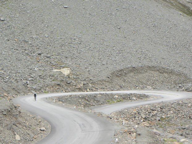 Photo of Cycling trip to Khardung La 7/10 by Gurpreet Kaur