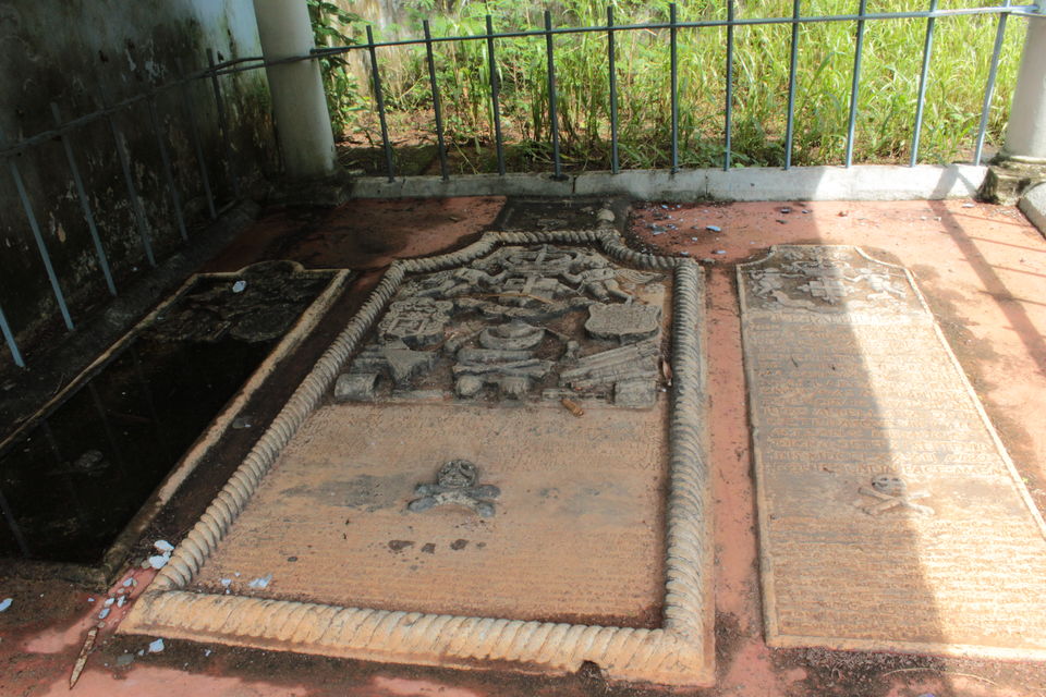 Photo of Tomb raiding at Udayagiri Fort 12/15 by Sajna Ali