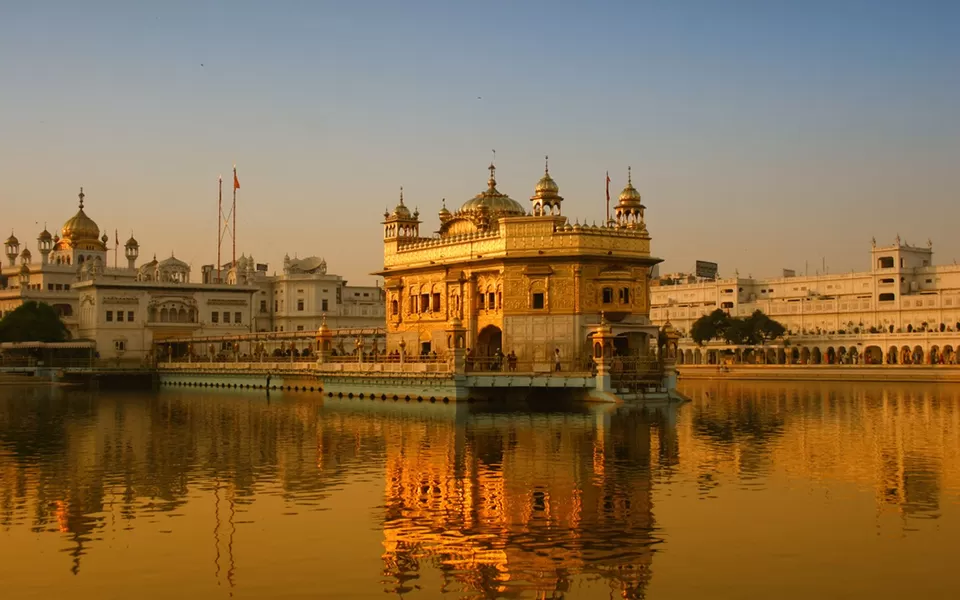 Photo of Harmandir Sahib, Amritsar, Punjab, India by Sagnik Basu