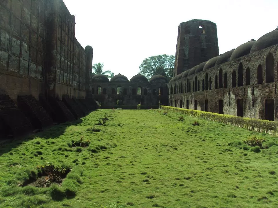 Photo of Katra Masjid, Murshidabad, West Bengal, India by Sagnik Basu