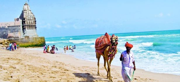Photo of Dwarka: Religious abundance or traveler's crisis? 1/2 by Sagnik Basu