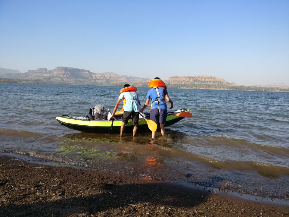 Photo of Kayaking at Upper Vaitarna Dam 16/20 by Pranshu Dubey