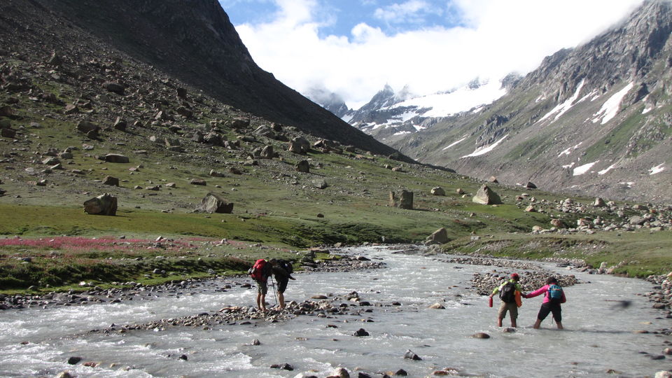 Photo of On the Bakkerwaal's trail at Hampta 5/14 by Aparna Acharya