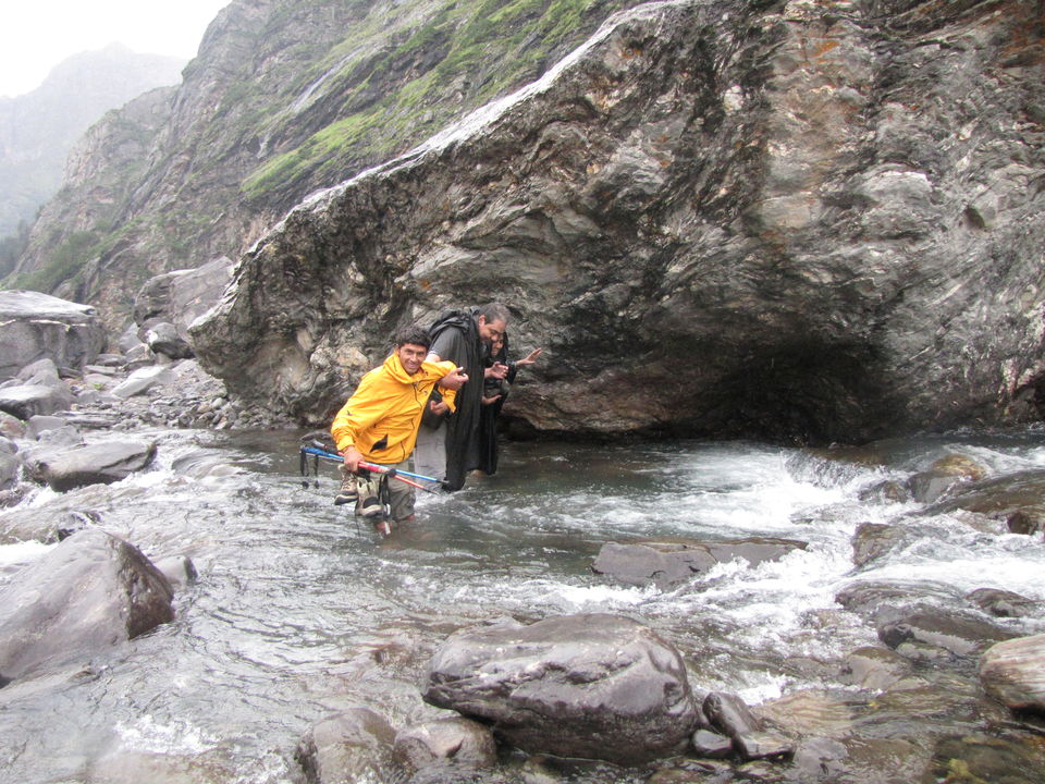 Photo of On the Bakkerwaal's trail at Hampta 14/14 by Aparna Acharya
