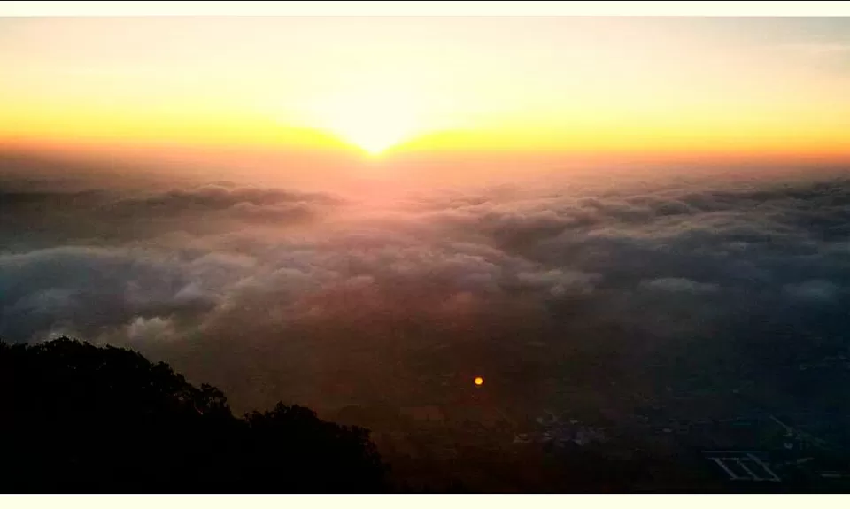 Photo of Escaping in to the clouds@Nandi Hills #viewfromthetop by Aishwariya Roy