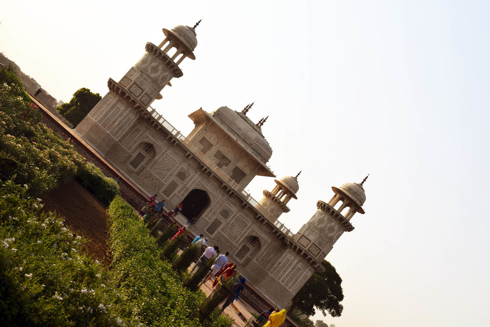 Photo of Itmad-ud-Daula, Agra, Uttar Pradesh, India by Aprajita Parkash