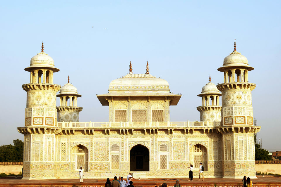 Photo of Itmad-ud-Daula, Agra, Uttar Pradesh, India by Aprajita Parkash