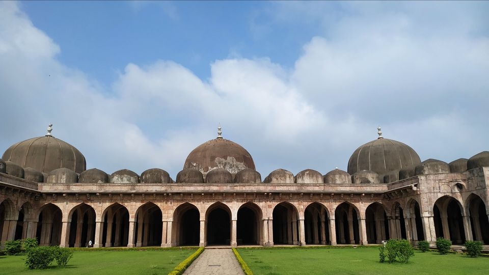 Photo of Mandu/Mandavgadh - City Of Joy And Maheshwar #Getaway #Monsoon by Nisarg Shah