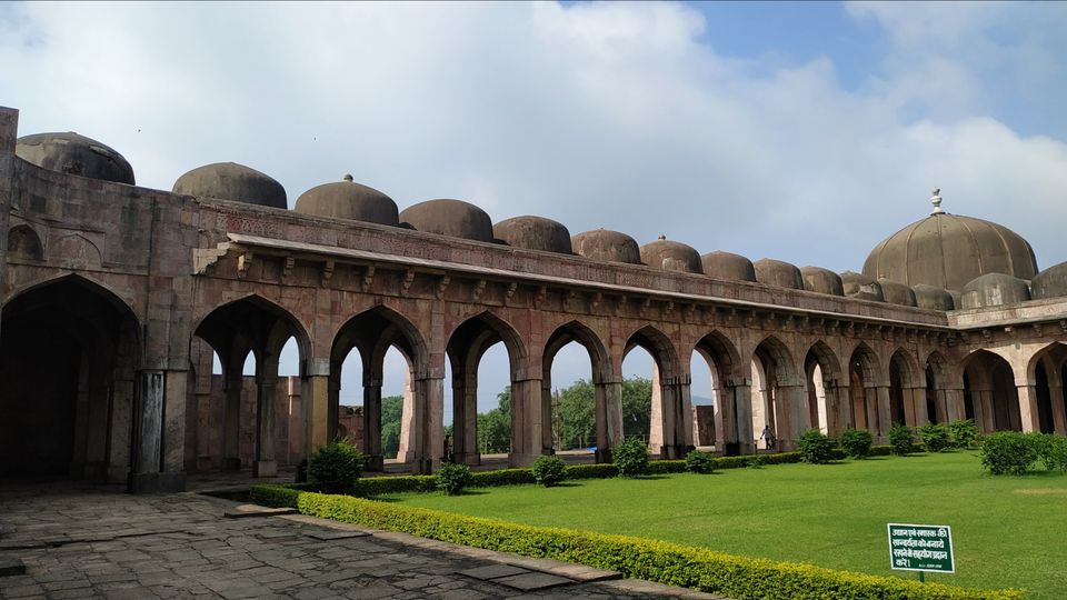 Photo of Mandu/Mandavgadh - City Of Joy And Maheshwar #Getaway #Monsoon by Nisarg Shah