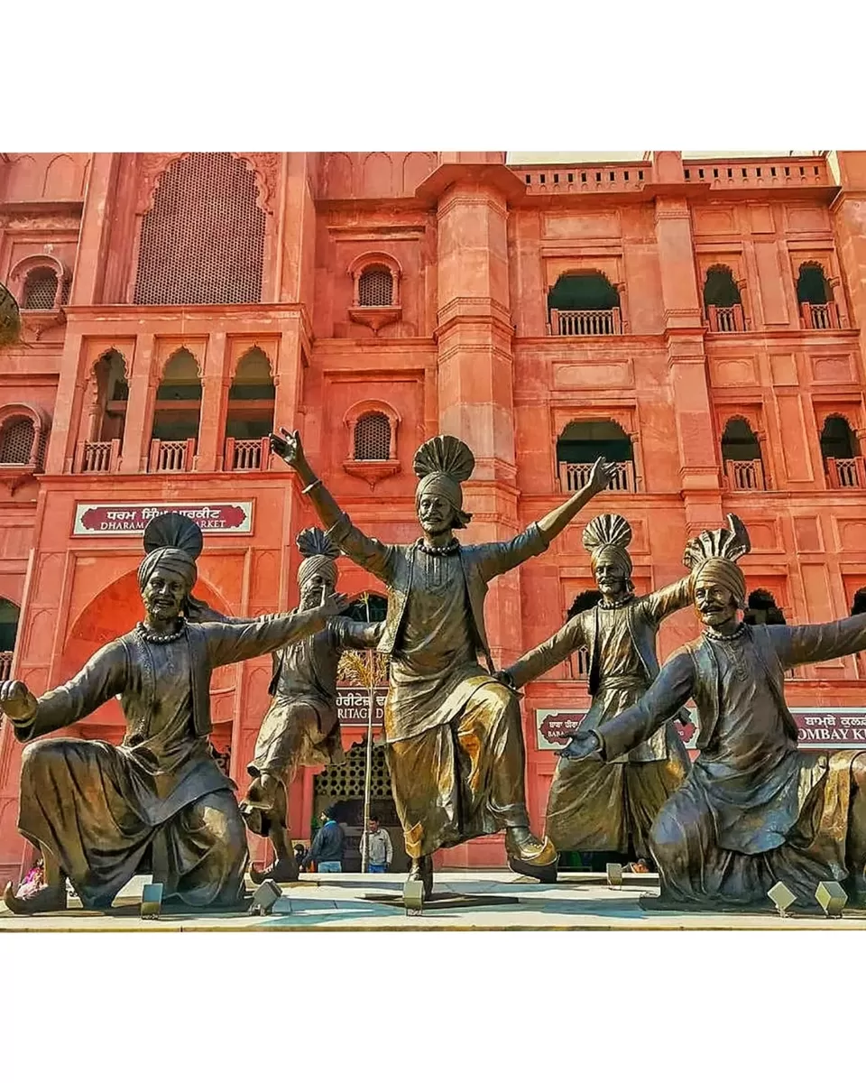 Photo of Heritage Street by Surbhi Somani