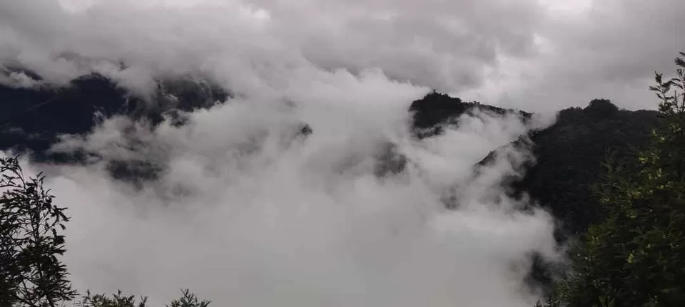 Photo of Munnar Top Station, View Point, View Point Path, Munnar, Kerala, India by Surbhi Somani