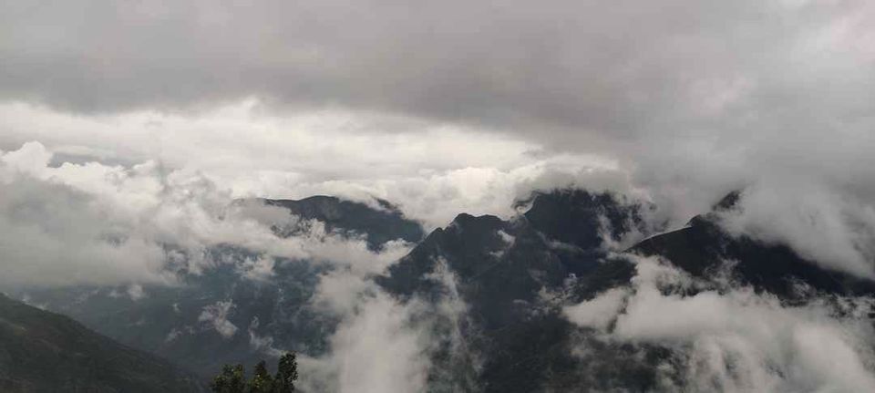 Photo of Munnar Top Station, View Point, View Point Path, Munnar, Kerala, India by Surbhi Somani